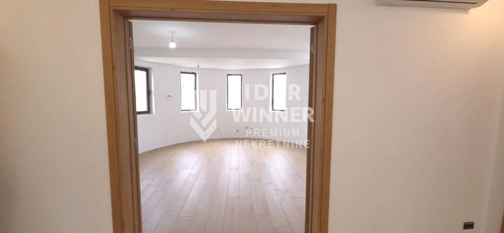 Sale, house, 250m², Surčin, Beograd