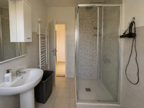 Rent, two bedroom apartment, 108m², Stari Aerodrom, Podgorica - image 11