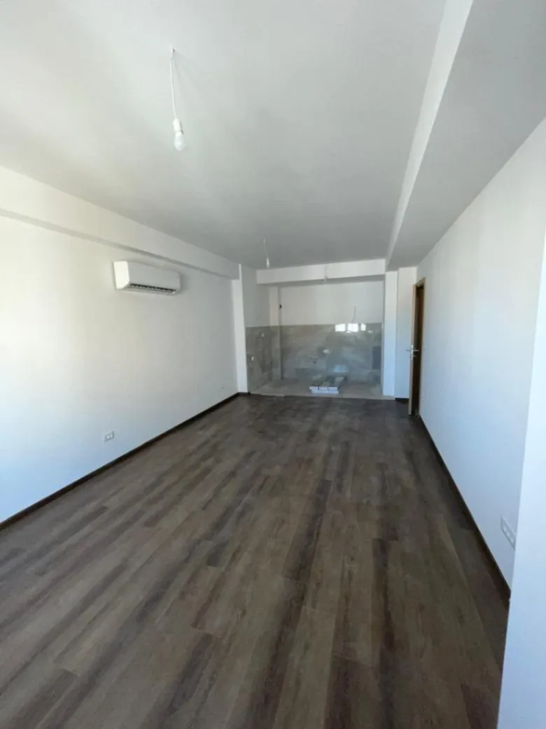 Prodaja, dvosoban stan, 80m², Pobrežje, Podgorica