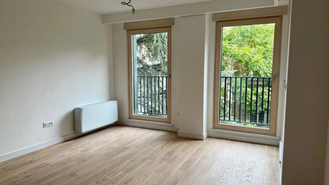 Izdavanje, stan, 125m², Crveni Krst, Beograd