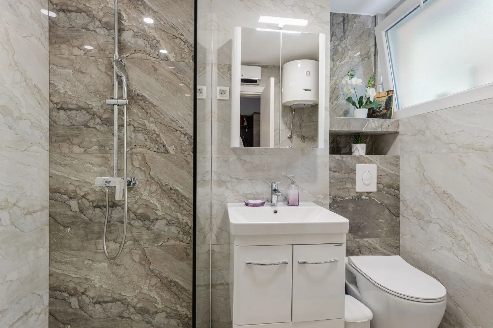 Stan-na-dan, jednosoban stan, 16m², Savina, Herceg Novi