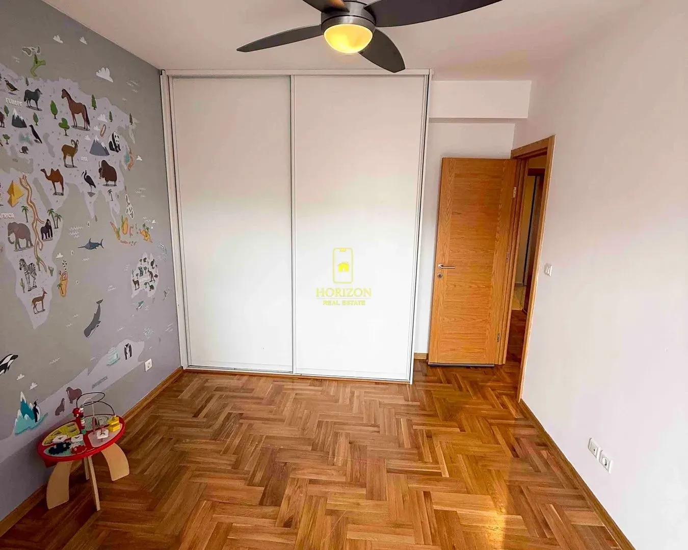 Prodaja, trosoban stan, 100m², Preko Morače, Podgorica