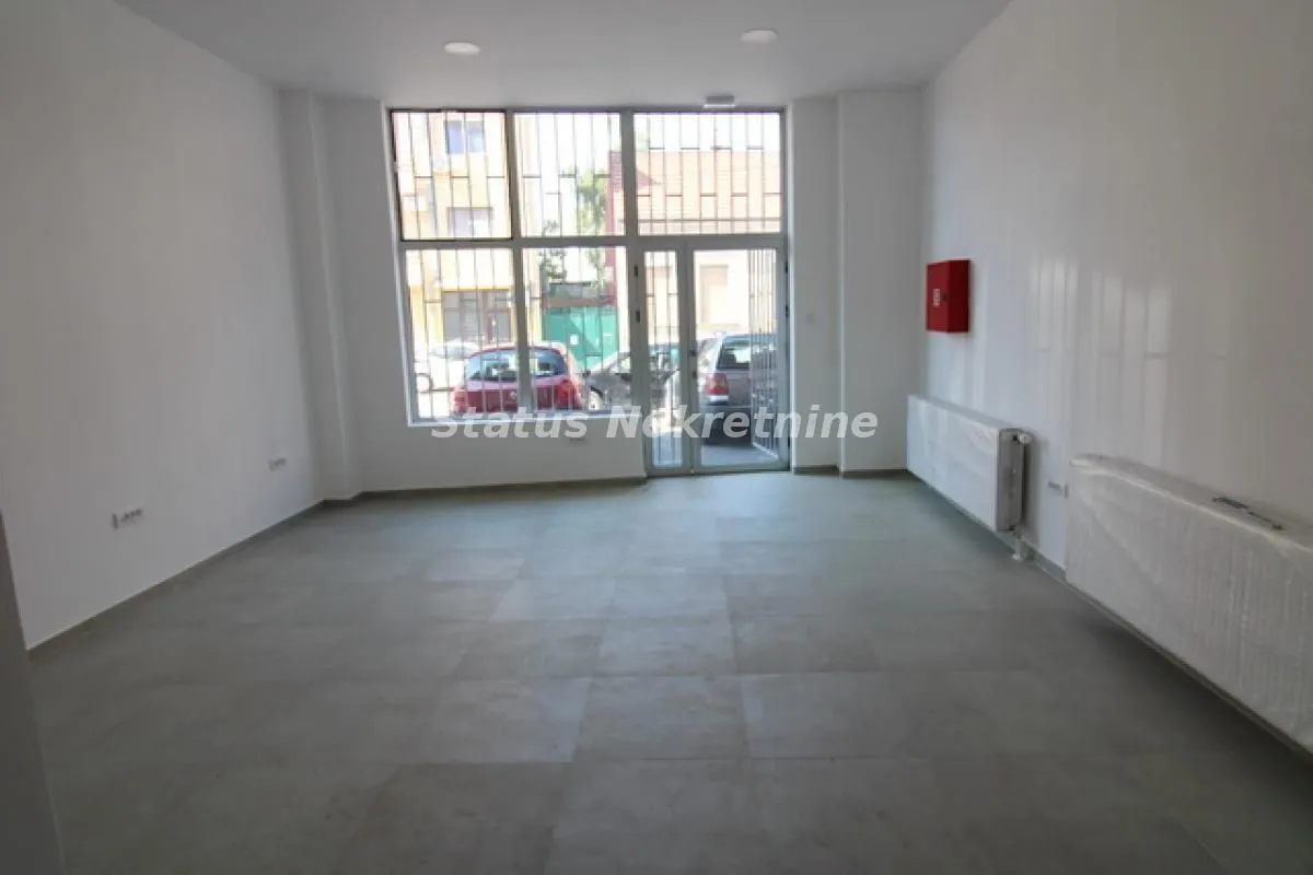 Prodaja, poslovni prostor, 116m², Salajka, Novi Sad Sve Podlokacije