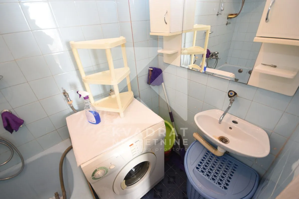 Izdavanje, dvosoban stan, 55m², Tološi, Podgorica