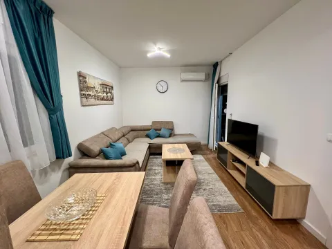 Rent, two bedroom apartment, 54m², City Kvart, Podgorica - image 2