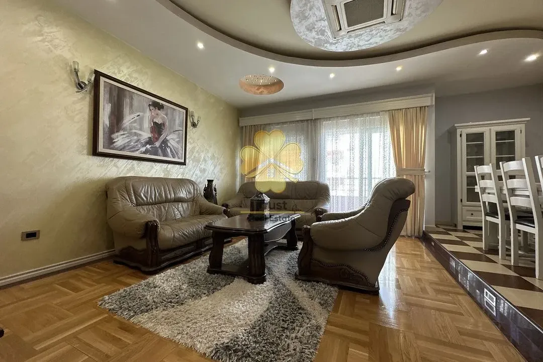 Izdavanje, dvosoban stan, 86m², Krivi Most, Podgorica