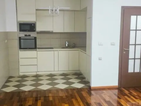 Izdavanje, dvosoban stan, 75m2, City Kvart, Podgorica Izdavanje, dvosoban stan, 75m2, City Kvart, Podgorica