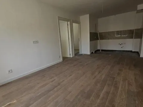 Prodaja, četvorosoban stan, 70m², Zemun Gornji Grad, Zemun Sve Podlokacije - image 4