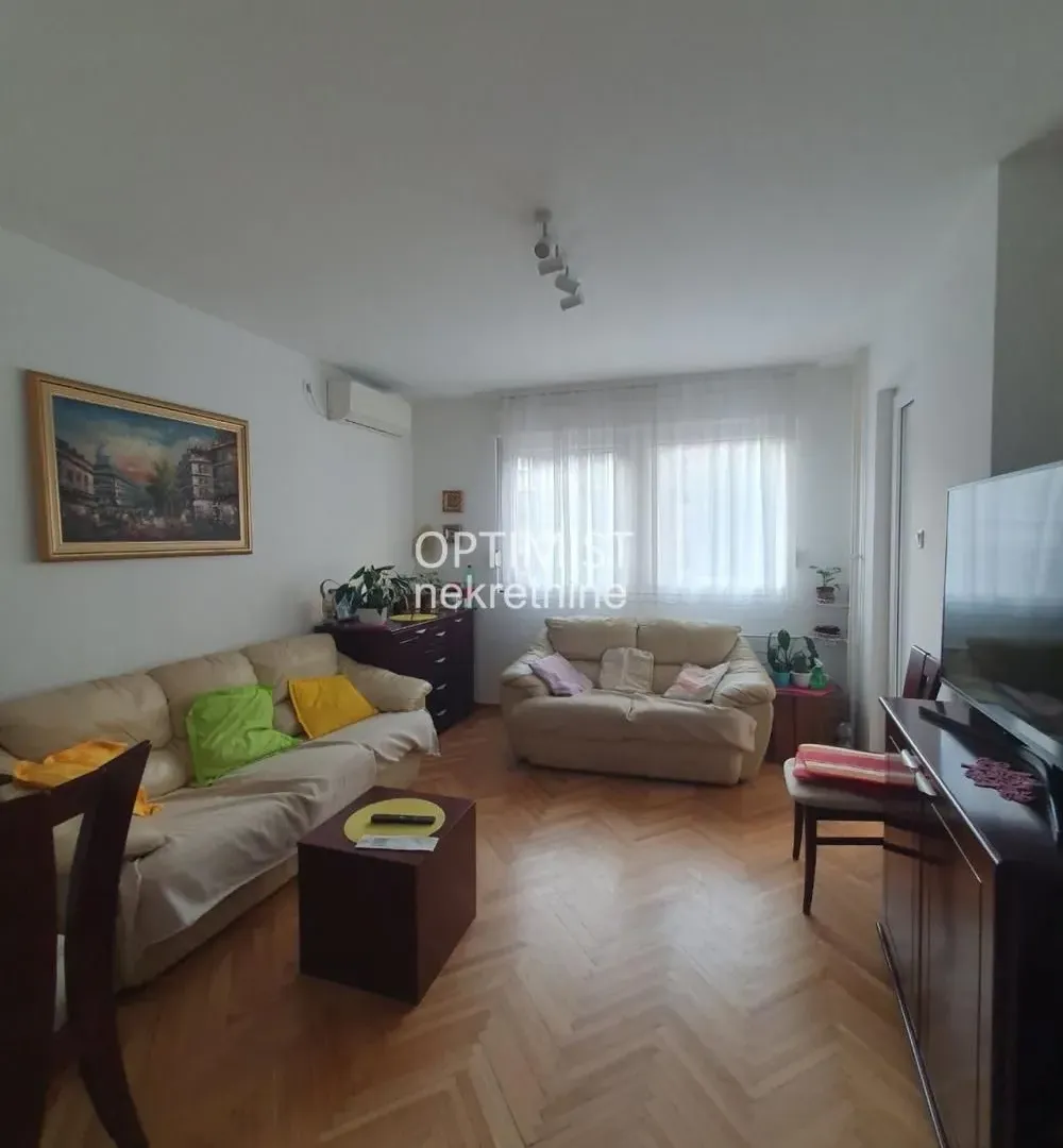 Sale, three bedroom apartment, 76m², Vračar Centar, Vračar Sve Podlokacije
