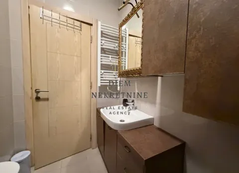 Rent, one bedroom apartment, 44m², Blok 6, Podgorica - image 12