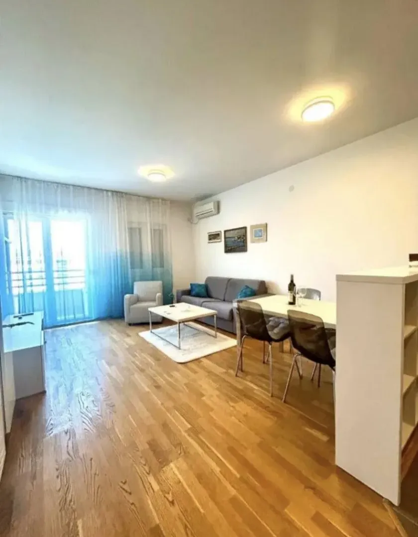 Rent, one bedroom apartment, 51m², City Kvart, Podgorica