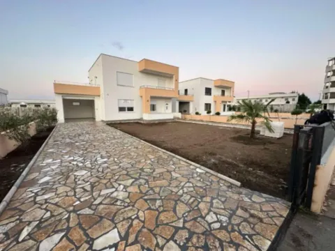 Prodaja, kuća, 180m², Donji Štoj, Ulcinj - image 13