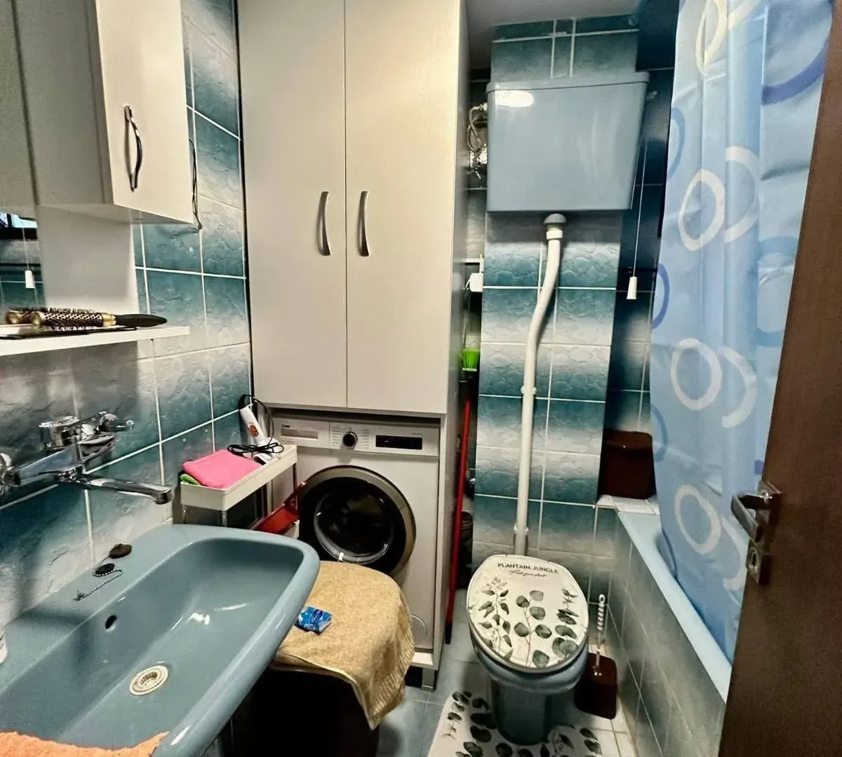 Izdavanje, dvosoban stan, 83m², Centar, Budva