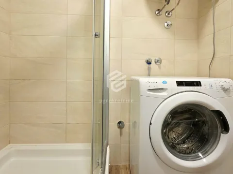 Rent, one bedroom apartment, 47m², City Kej, Podgorica - image 11