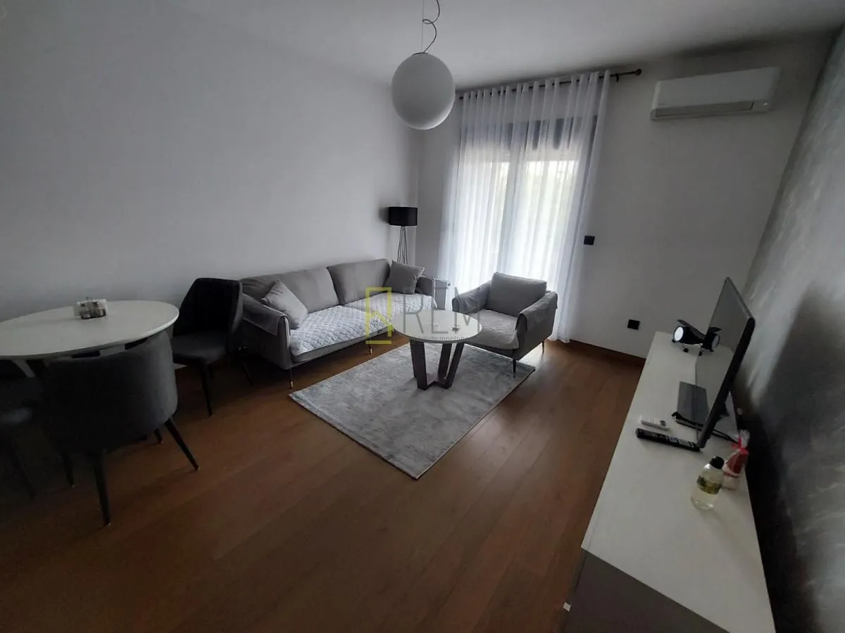 Izdavanje, jednosoban stan, 48m², Ljubović, Podgorica