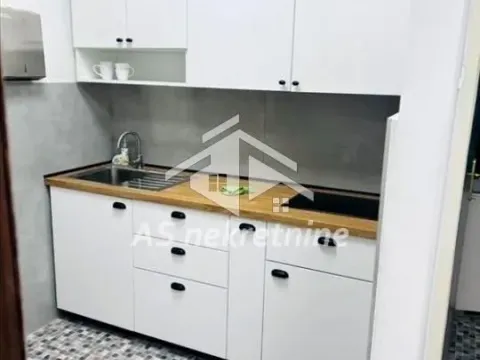 Izdavanje, četvorosoban stan, 107m², Stari Grad, Beograd - image 9