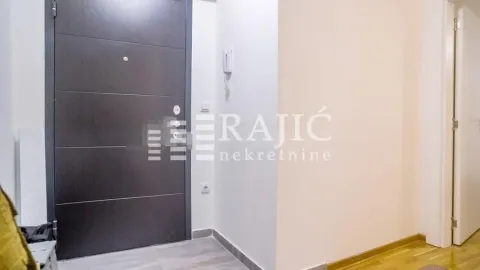 Rent, two bedroom apartment, 45m², Ledine, Beograd - image 11