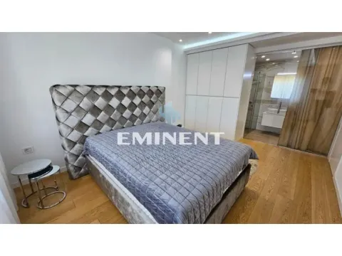 Izdavanje, stan, 240m², Vračar Hram, Vračar Sve Podlokacije - image 9