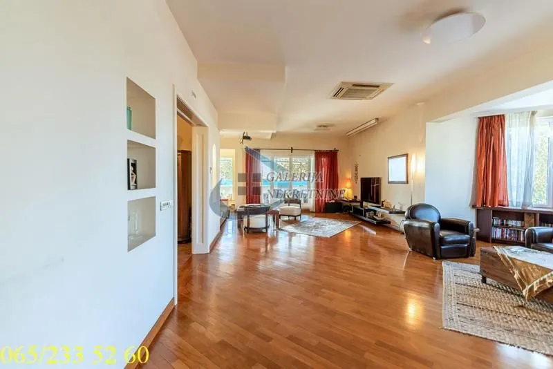 Sale, apartment, 375m², Voždovac Sve Podlokacije, Beograd