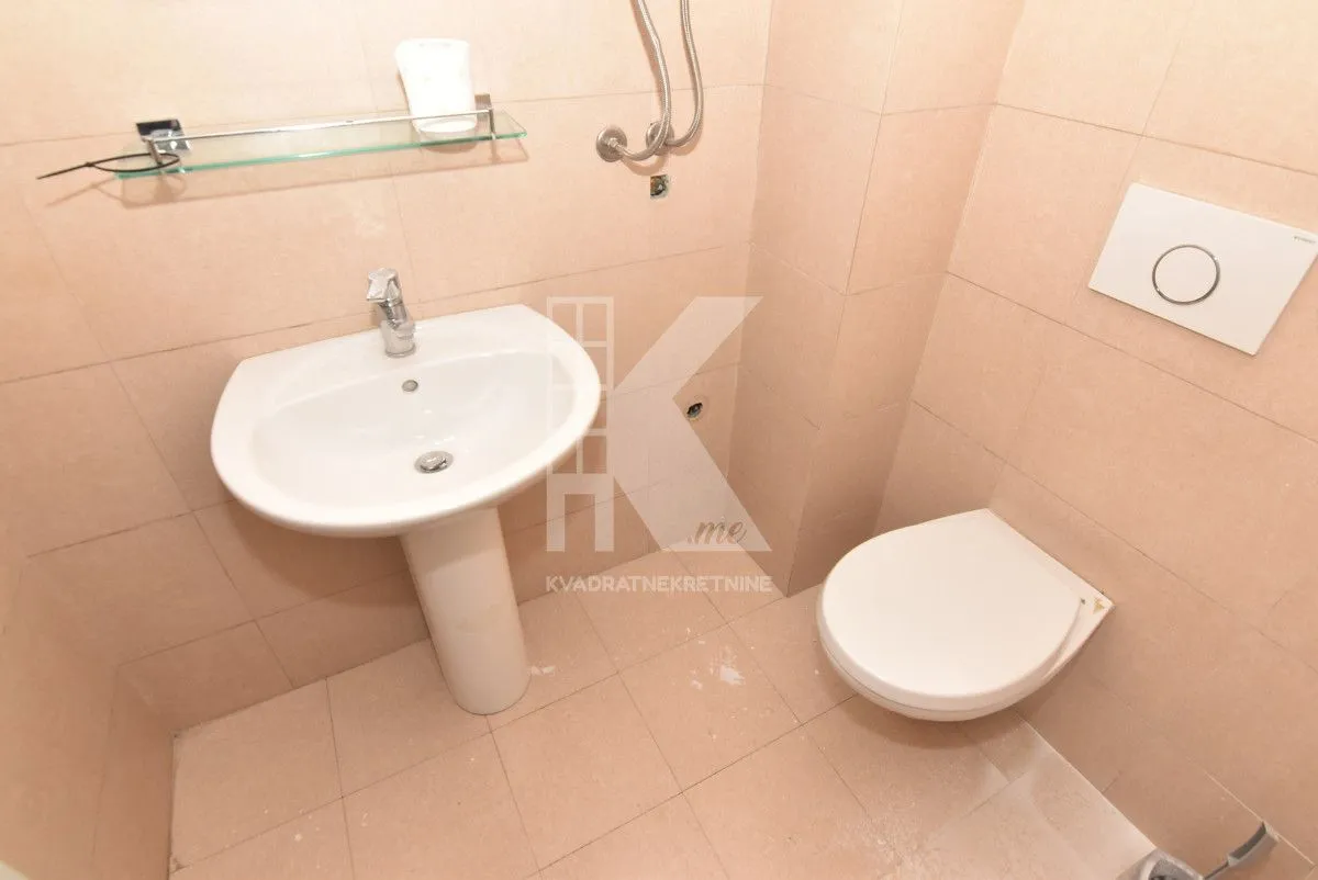 Rent, office space, 445m², Preko Morače, Podgorica