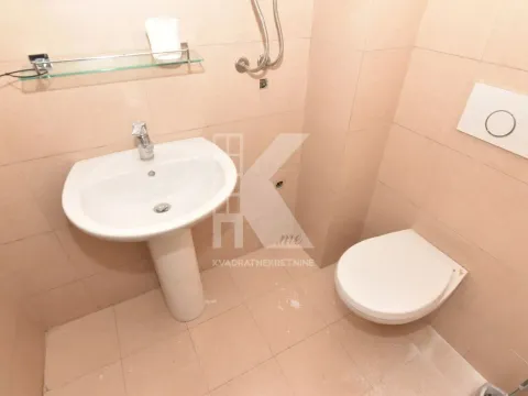 Rent, office space, 445m², Preko Morače, Podgorica - image 12