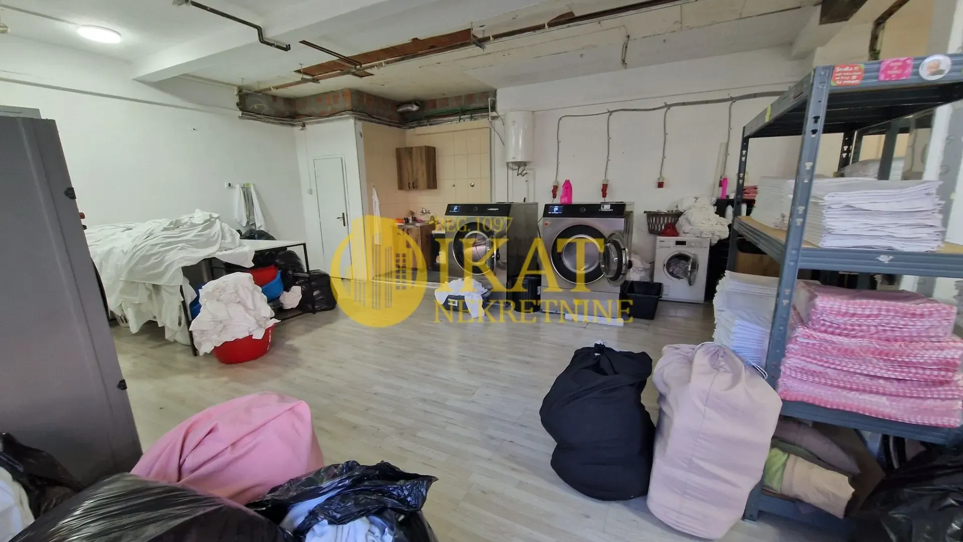 Sale, office space, 812m², Vidikovački venac, Rakovica
