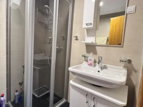 Izdavanje, dvosoban stan, 66m², Bečići, Budva - image 7