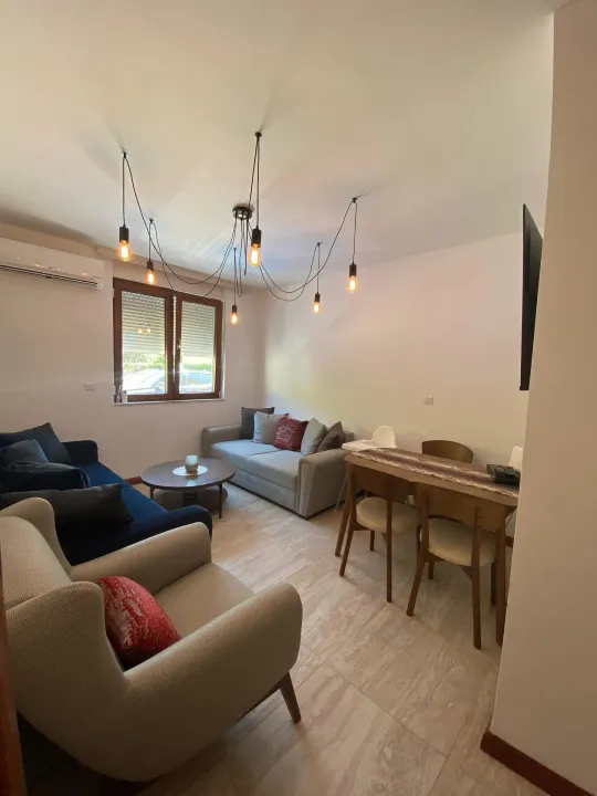 Izdavanje, jednosoban stan, 40m², Donja Lastva, Tivat
