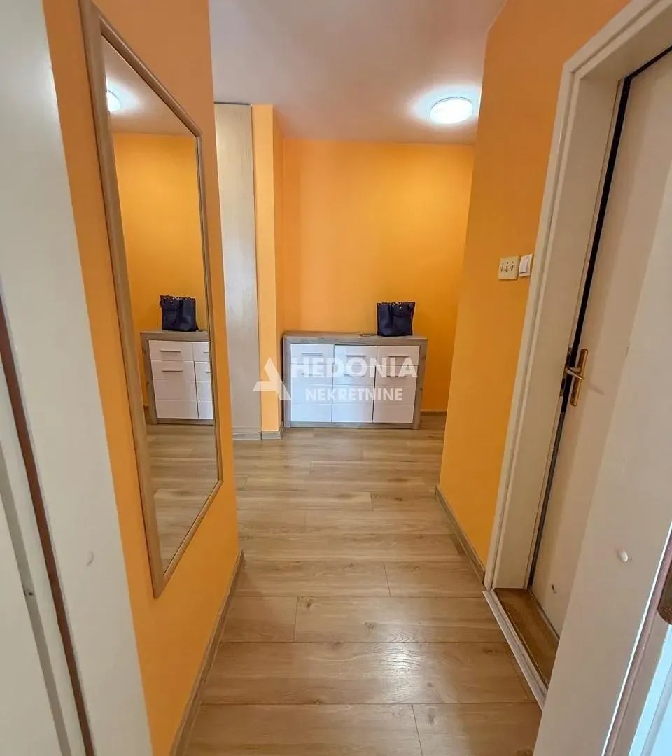 Rent, two bedroom apartment, 63m², Novi Beograd Sve Podlokacije, Beograd