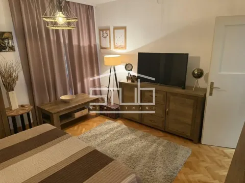 Prodaja, kuća, 169m², Grocka, Beograd - image 13