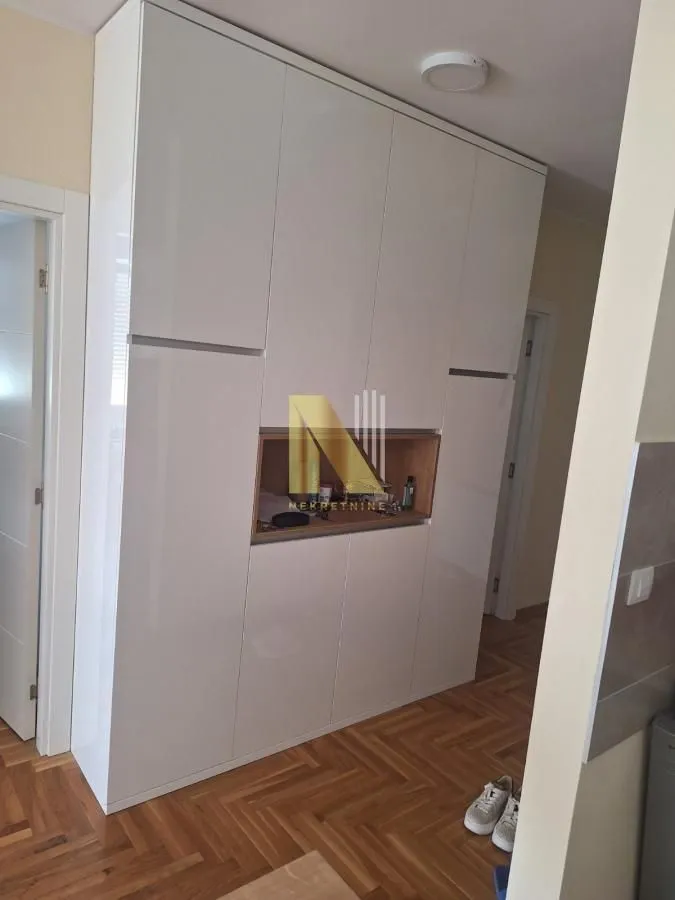 Prodaja, četvorosoban stan, 91m², Sajmište, Novi Sad
