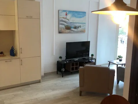 Izdavanje, jednosoban stan, 55m², Centar, Budva - image 8