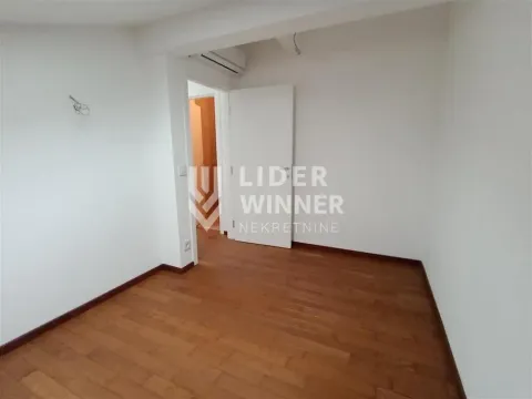 Prodaja, dvosoban stan, 73m², Olimp, Zvezdara Sve Podlokacije - image 8