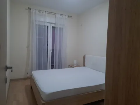 Izdavanje, jednosoban stan, 47m², City Kvart, Podgorica - image 4