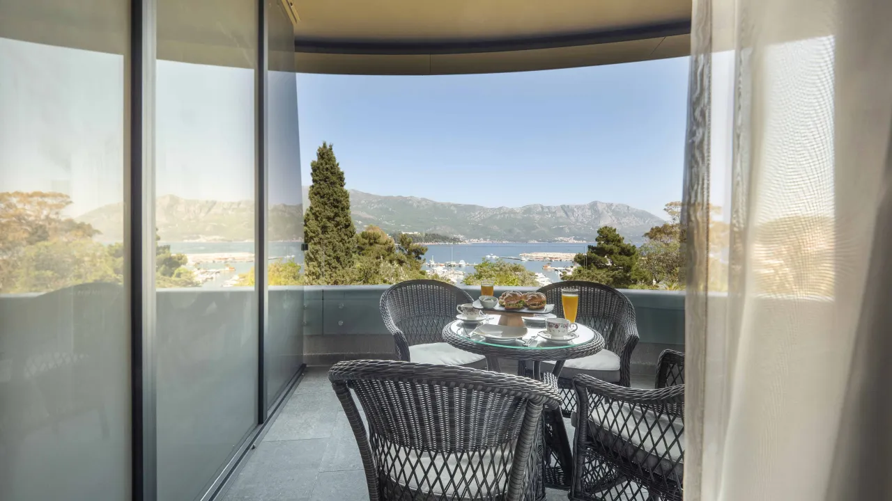 Rent, two bedroom apartment, 68m², Centar, Budva