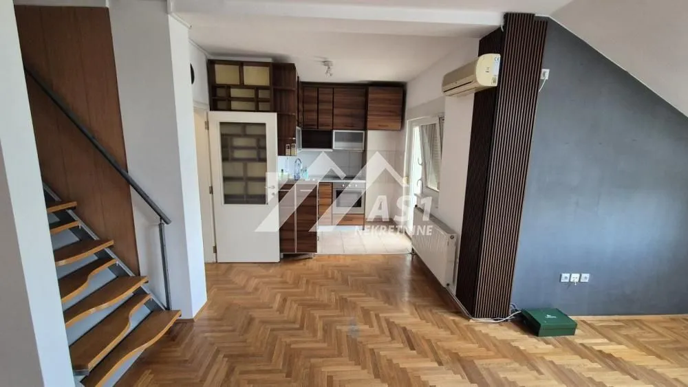 Prodaja, trosoban stan, 92m², Detelinara, Novi Sad Sve Podlokacije