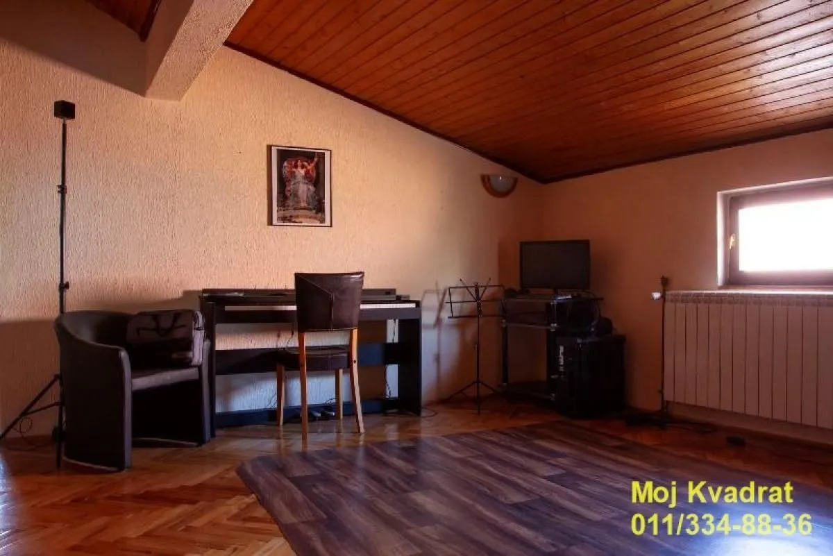 Sale, apartment, 177m², Čukarica, Beograd