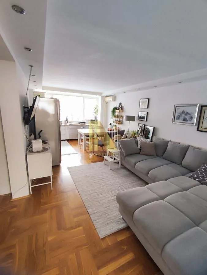 Prodaja, trosoban stan, 75m², Grbavica, Novi Sad Sve Podlokacije