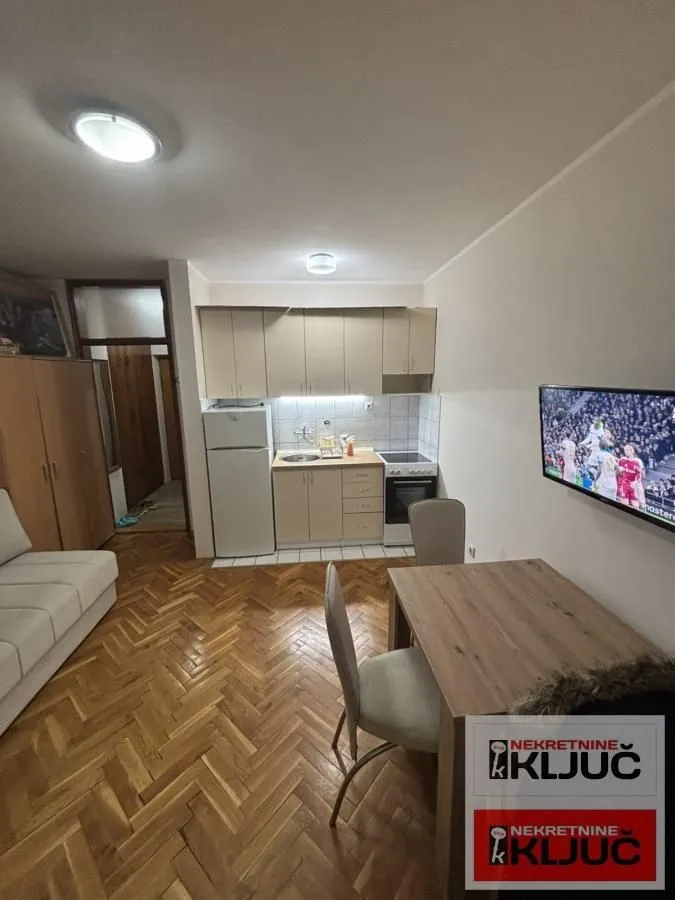 Rent, studio apartment, 25m², Centar, Novi Sad