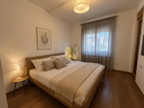 Izdavanje, četvorosoban stan, 102m², Centar, Novi Sad - image 9
