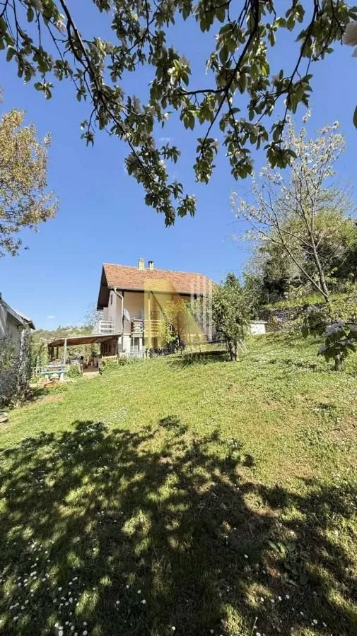 Prodaja, kuća, 195m², Sremska Kamenica, Petrovaradin