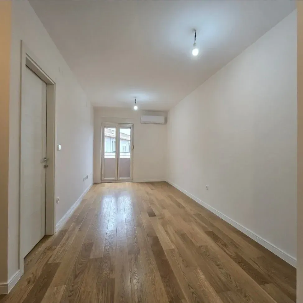 Prodaja, jednosoban stan, 40m², Central Point, Podgorica