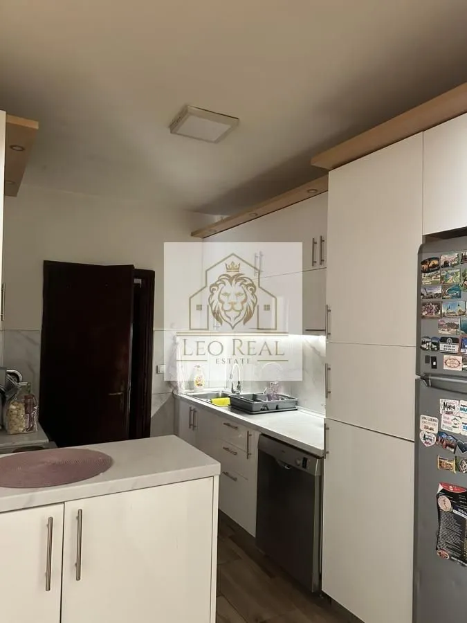 Prodaja, kuća, 400m², Surčin, Beograd