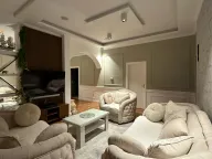 Izdavanje, trosoban stan, 130m², Centar, Tivat - image 5