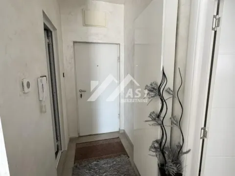 Izdavanje, jednosoban stan, 38m², Centar, Novi Sad - image 4
