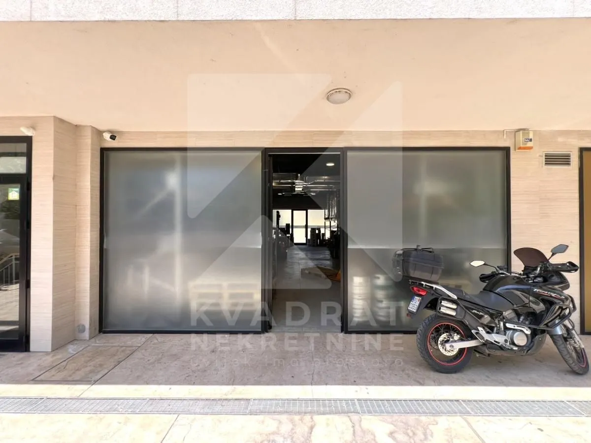 Sale, office space, 94m², City Kej, Podgorica