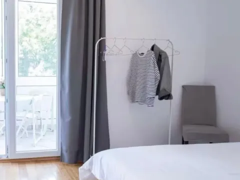 Rent, two bedroom apartment, 80m², Dobrota, Kotor - image 7