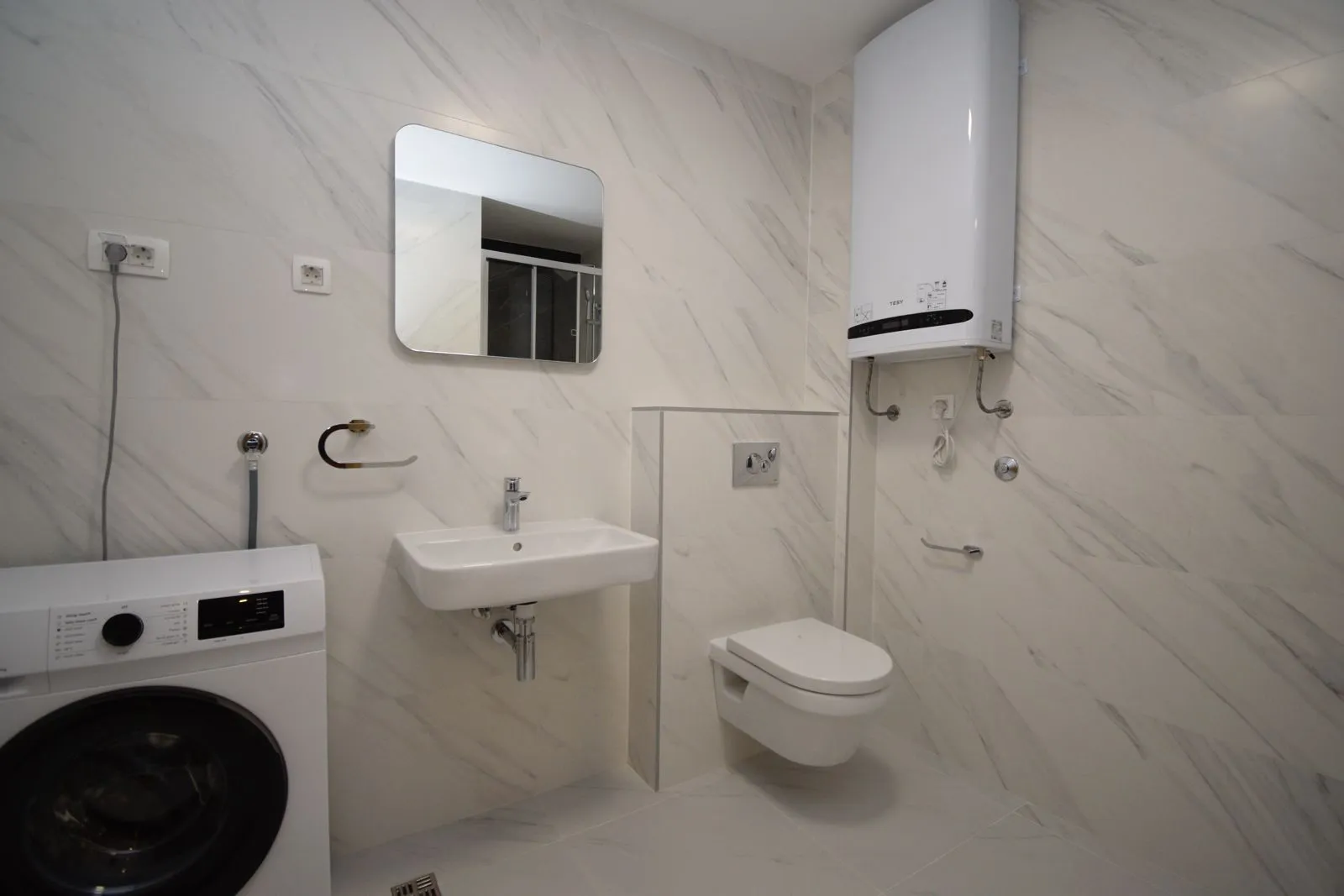 Izdavanje, dvosoban stan, 71m², New City, Podgorica
