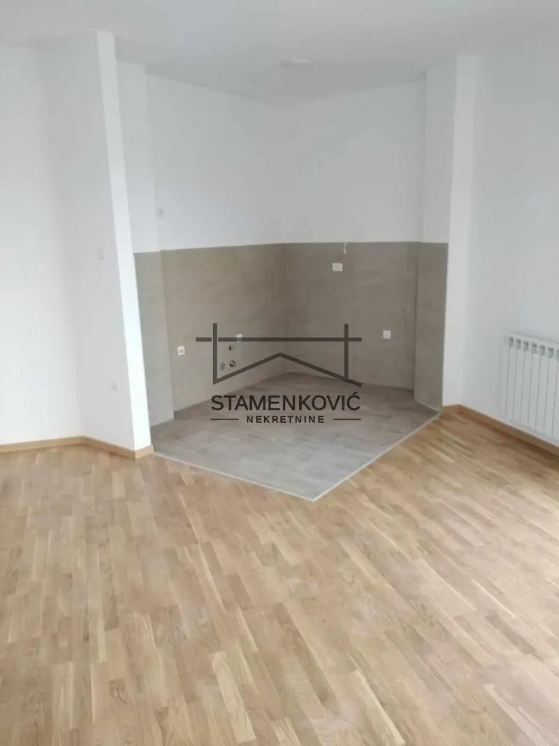 Prodaja, trosoban stan, 82m², Veternik, Novi Sad Sve Podlokacije