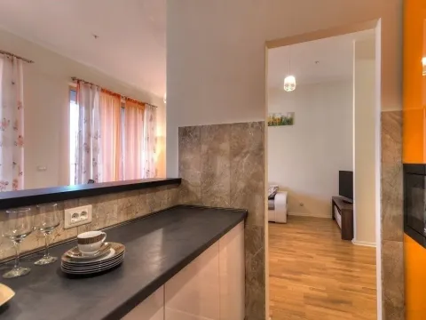 Prodaja, dvosoban stan, 83m², Budva, Crna Gora - image 2